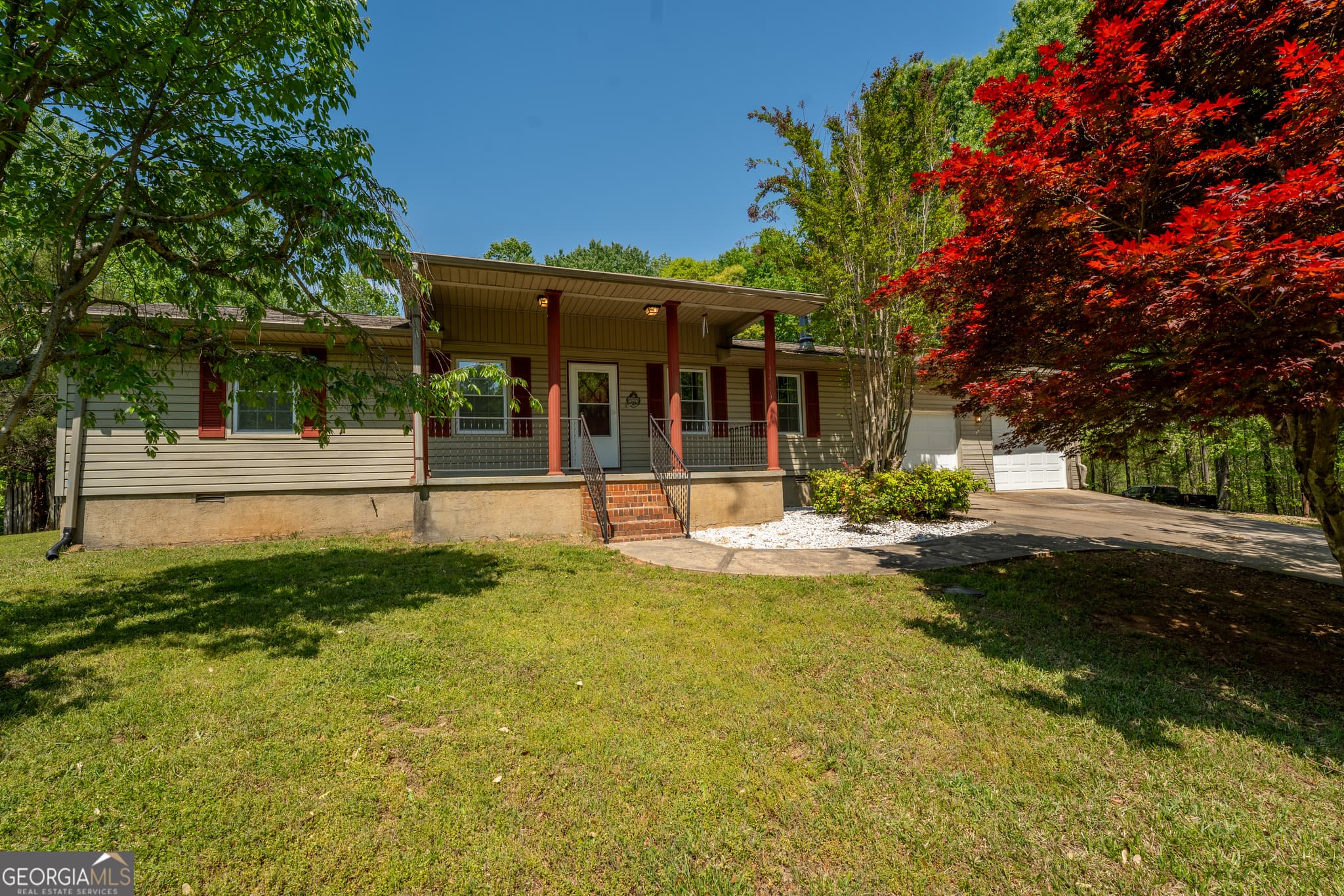 3 bedroom, 2 bathroom, 1,280 sq ft single family residence sold at 4928 Miller Lake Road, Gainesville, GA 30507