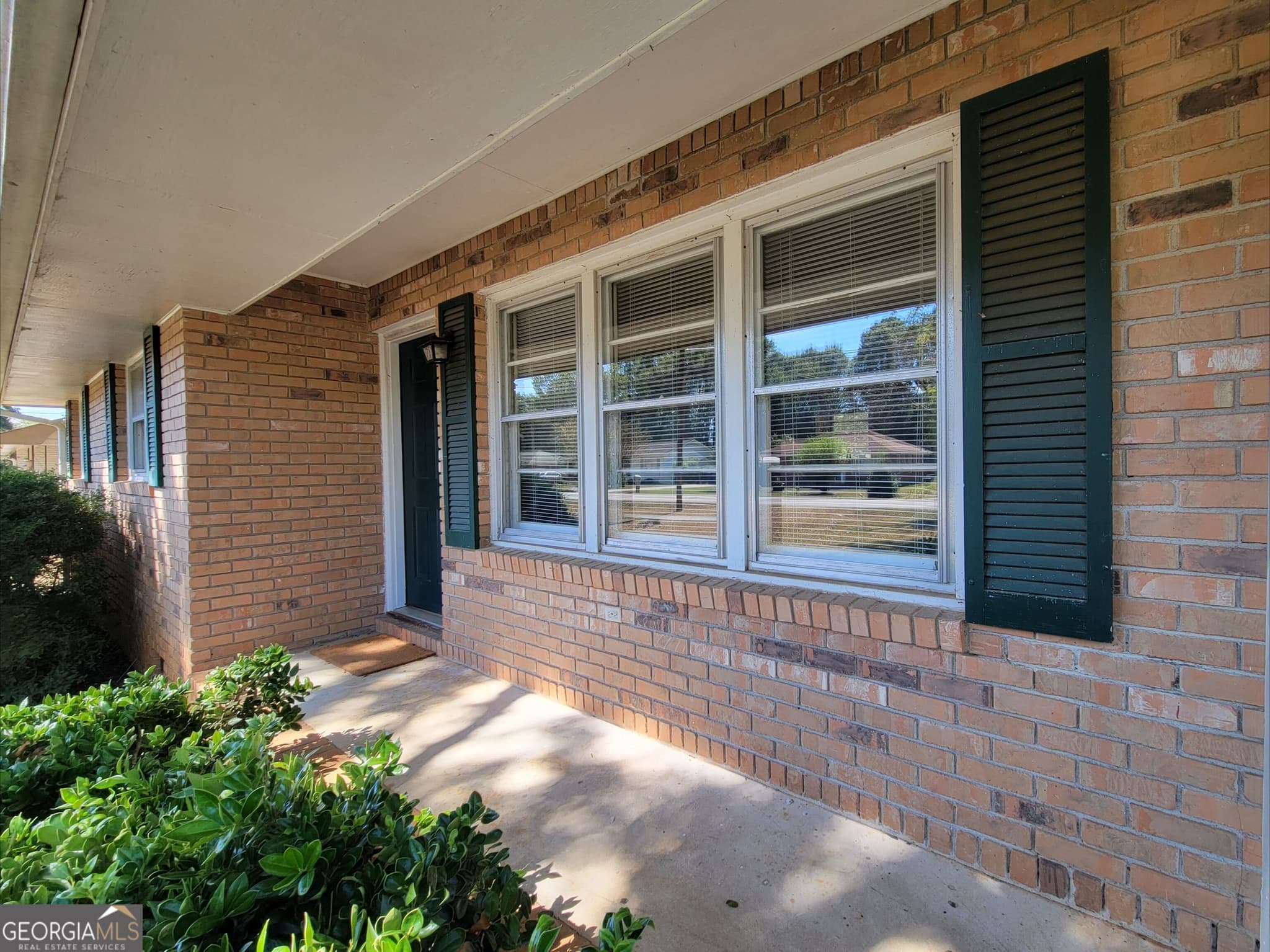 3 bedroom, 2 bathroom, 1,070 sq ft single family residence for rent at 300 Nancy Street, Winder, GA 30680 for $1,695 a month — photo 2