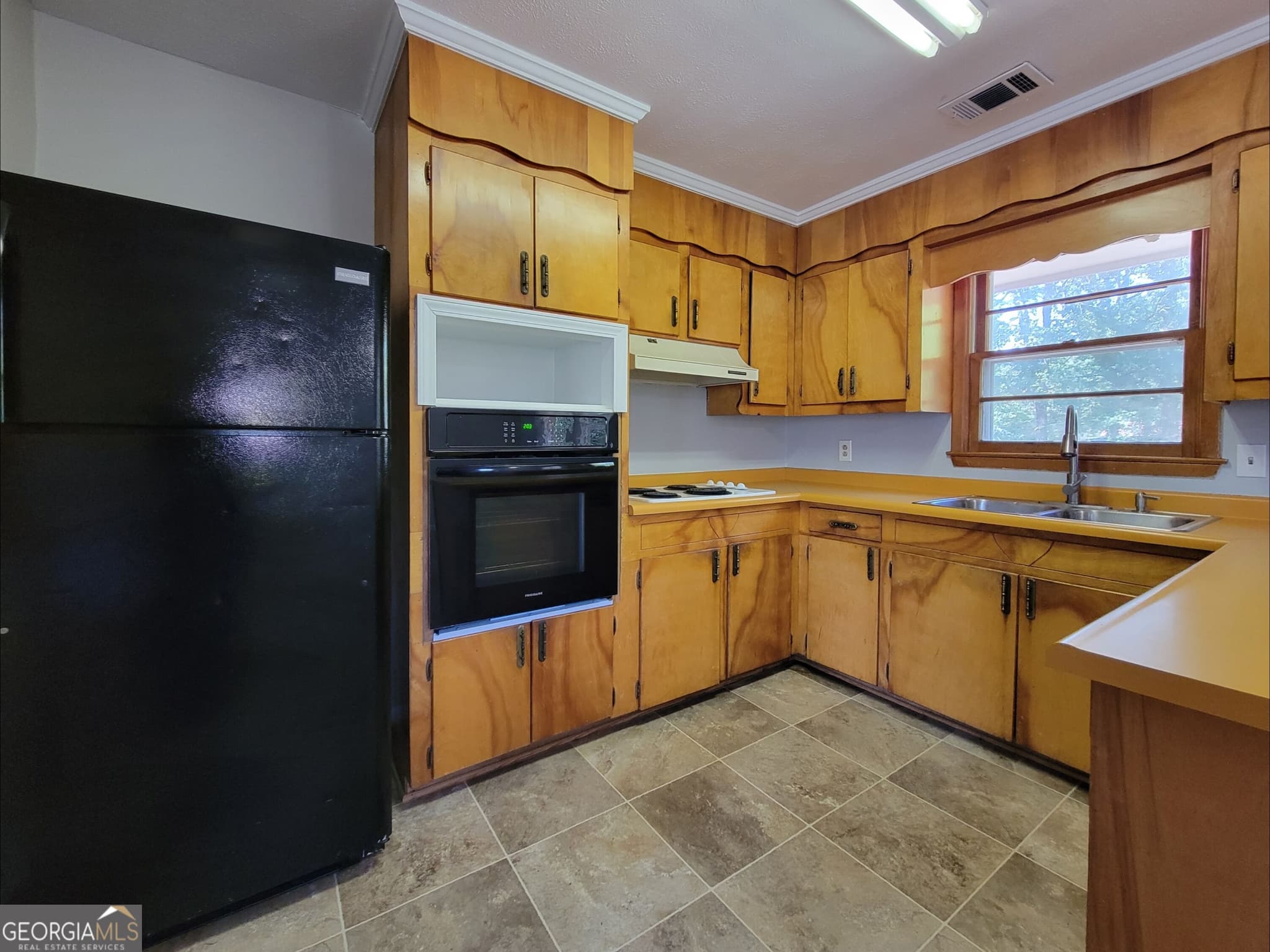 3 bedroom, 2 bathroom, 1,070 sq ft single family residence for rent at 300 Nancy Street, Winder, GA 30680 for $1,695 a month — photo 4