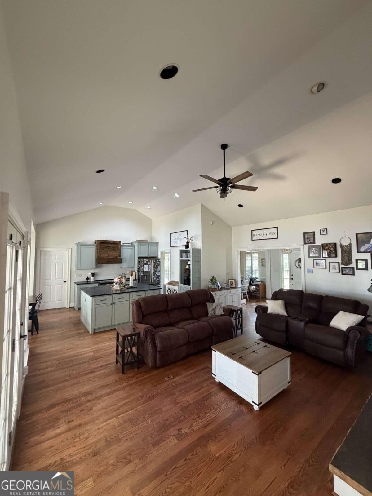 3 bedroom, 2 bathroom, 1,859 sq ft single family residence for sale at 107 Pine Ridge Court, Summerville, GA 30747 — photo 4