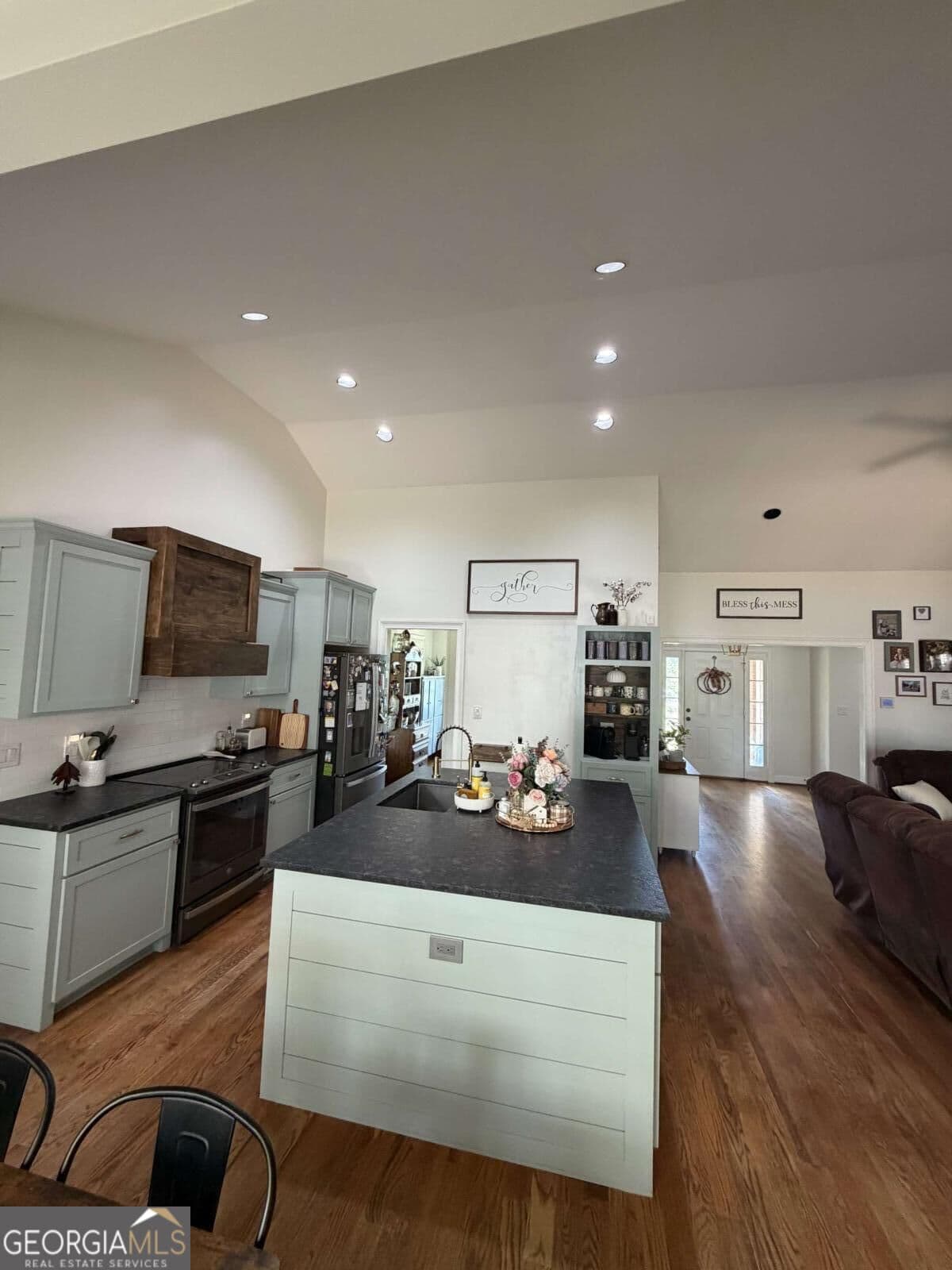 3 bedroom, 2 bathroom, 1,859 sq ft single family residence for sale at 107 Pine Ridge Court, Summerville, GA 30747 — photo 8