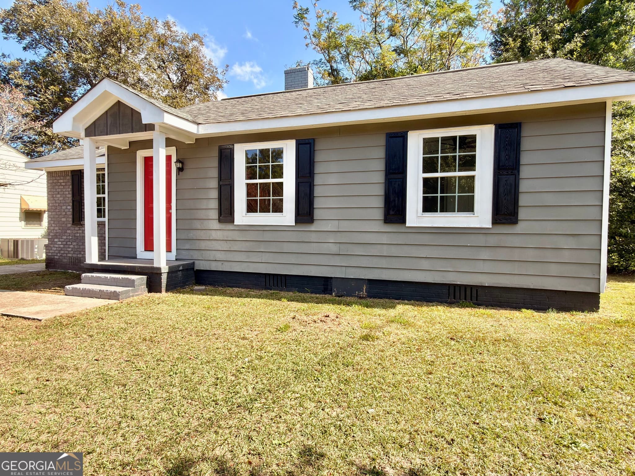 3 bedroom, 1 bathroom, 972 sq ft single family residence for sale at 720 McArthur Boulevard, Warner Robins, GA 31093 — photo 3