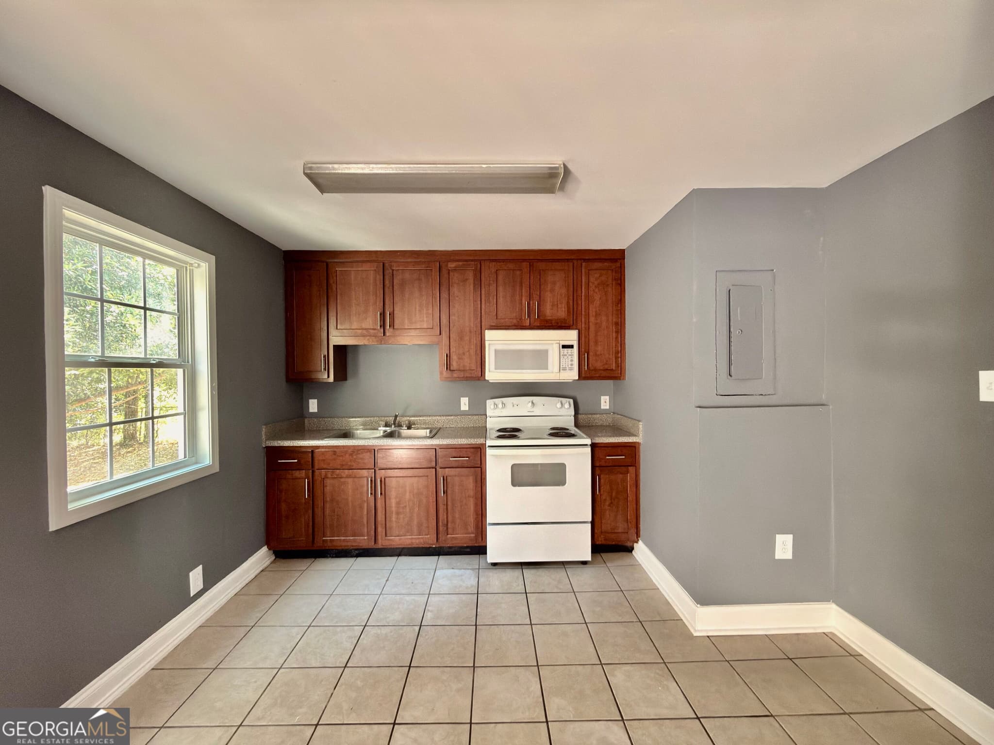 3 bedroom, 1 bathroom, 972 sq ft single family residence for sale at 720 McArthur Boulevard, Warner Robins, GA 31093 — photo 10