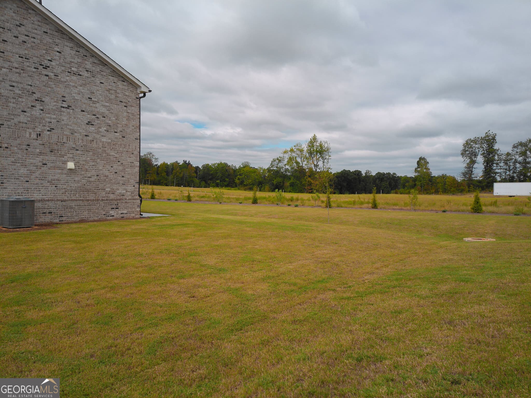 5 bedroom, 3 bathroom, 2,570 sq ft single family residence for rent at 308 Earnshaw Avenue, Mcdonough, GA 30253 for $3,000 a month — photo 2