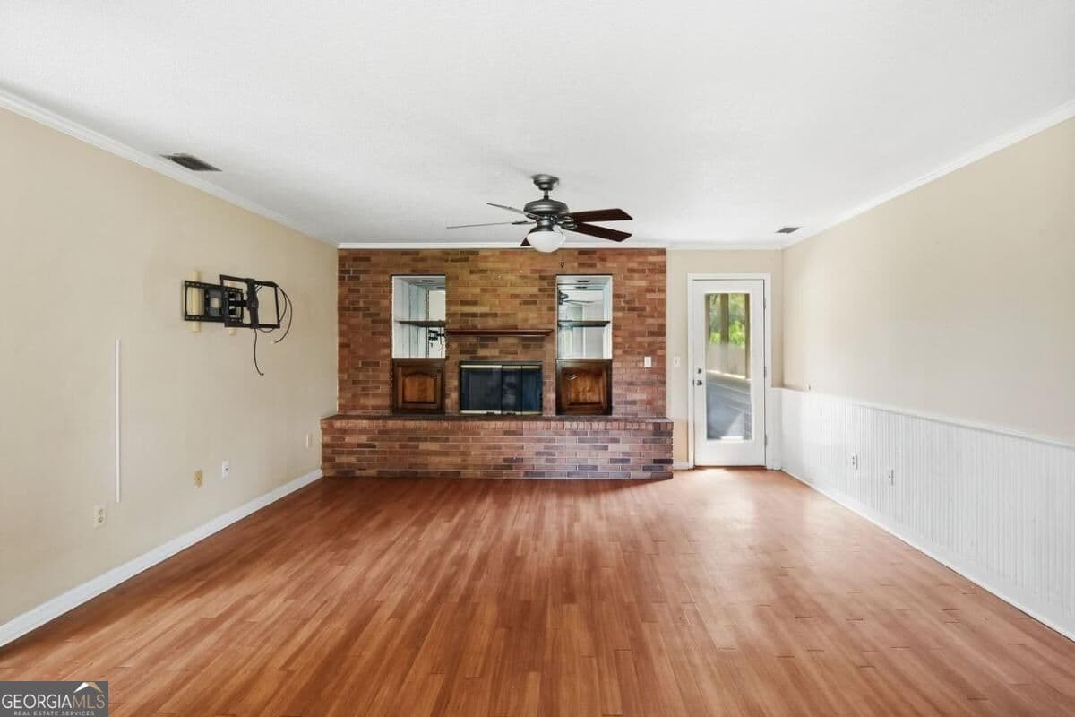 3 bedroom, 2 bathroom, 1,302 sq ft single family residence under contract at 149 Lake View Circle, Brunswick, GA 31525 — photo 2