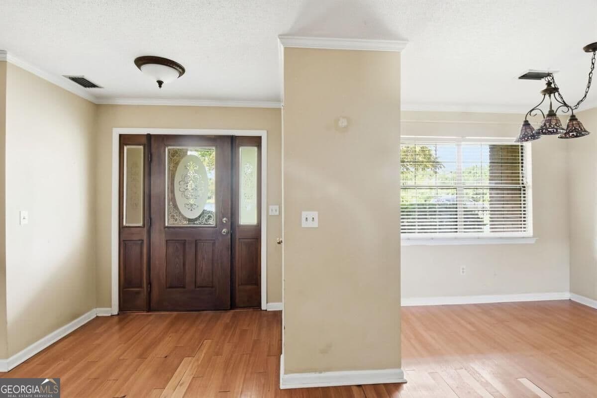 3 bedroom, 2 bathroom, 1,302 sq ft single family residence under contract at 149 Lake View Circle, Brunswick, GA 31525 — photo 6