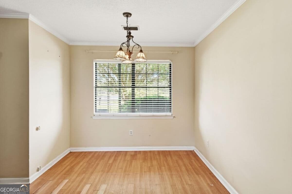 3 bedroom, 2 bathroom, 1,302 sq ft single family residence under contract at 149 Lake View Circle, Brunswick, GA 31525 — photo 7