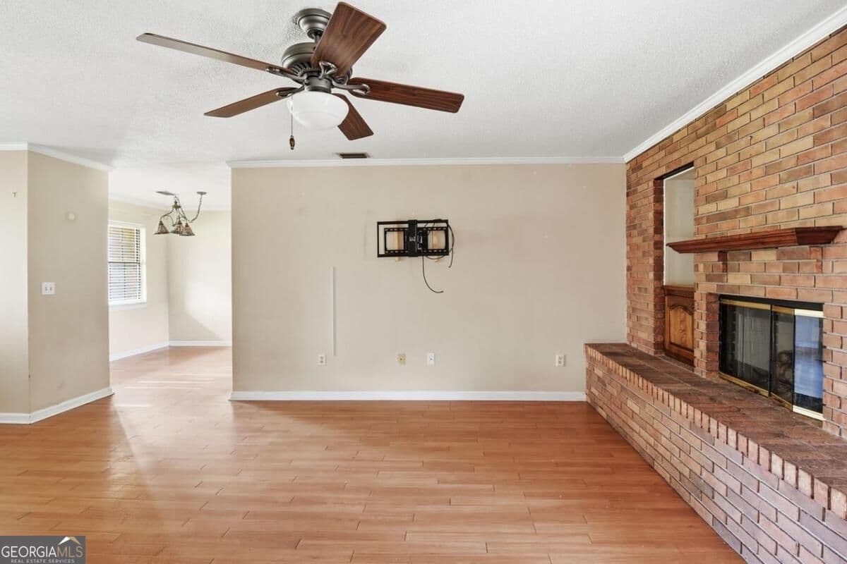 3 bedroom, 2 bathroom, 1,302 sq ft single family residence under contract at 149 Lake View Circle, Brunswick, GA 31525 — photo 4