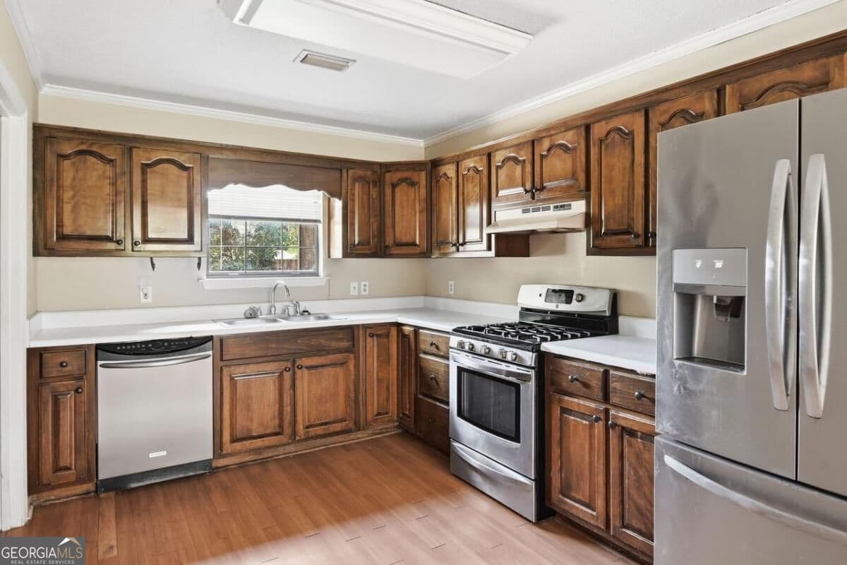 3 bedroom, 2 bathroom, 1,302 sq ft single family residence under contract at 149 Lake View Circle, Brunswick, GA 31525 — photo 8