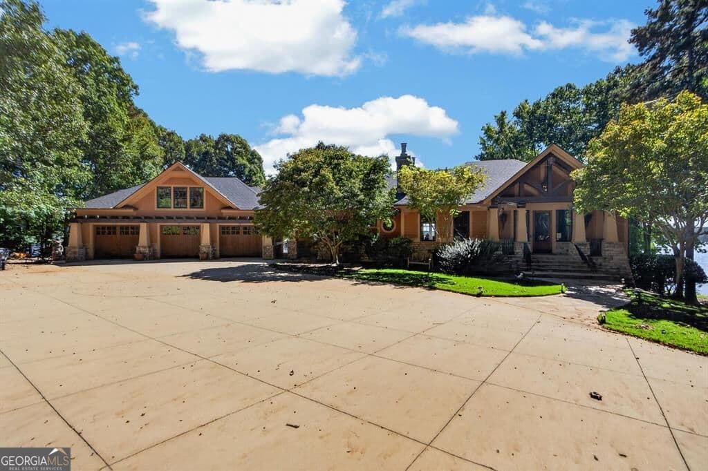 4 bedroom, 5 bathroom, 6,558 sq ft single family residence under contract at 1541 Bennett Springs Drive, Greensboro, GA 30642 — photo 4