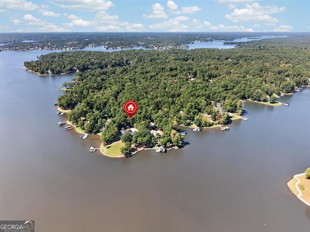 4 bedroom, 5 bathroom, 6,558 sq ft single family residence under contract at 1541 Bennett Springs Drive, Greensboro, GA 30642 — photo 8