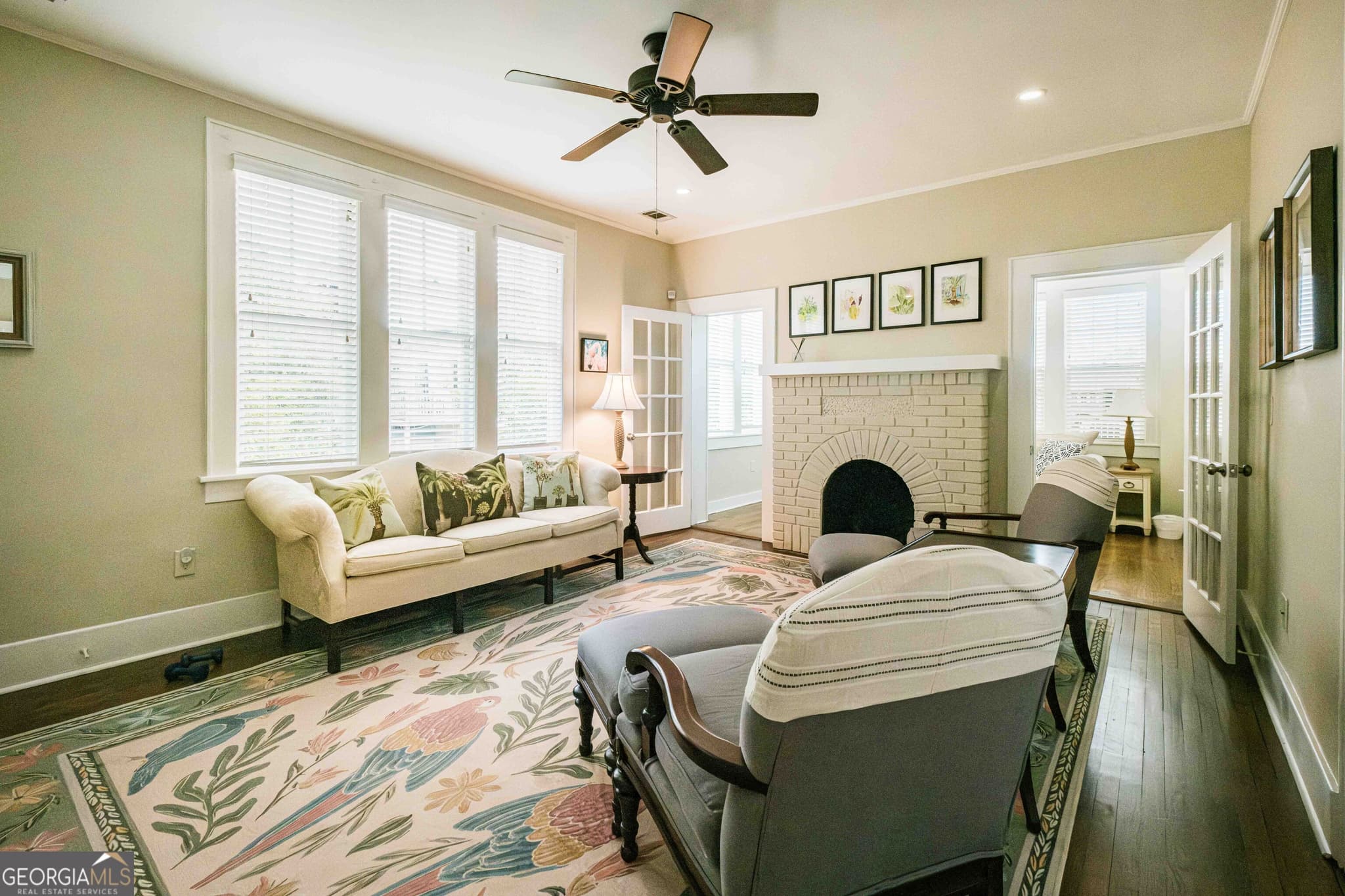 4 bedroom, 3 bathroom, 2,952 sq ft single family residence for sale at 309 E 34th Street, Savannah, GA 31401 — photo 5