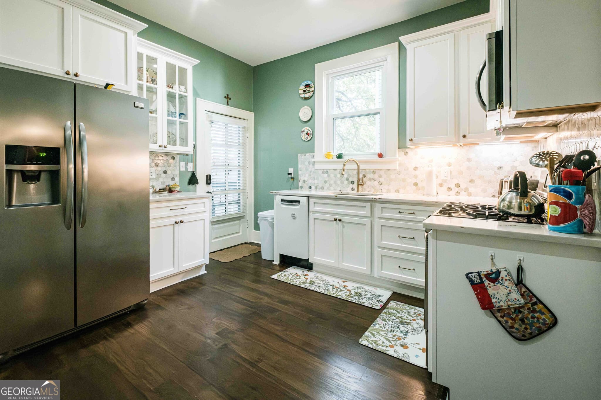 4 bedroom, 3 bathroom, 2,952 sq ft single family residence for sale at 309 E 34th Street, Savannah, GA 31401 — photo 10