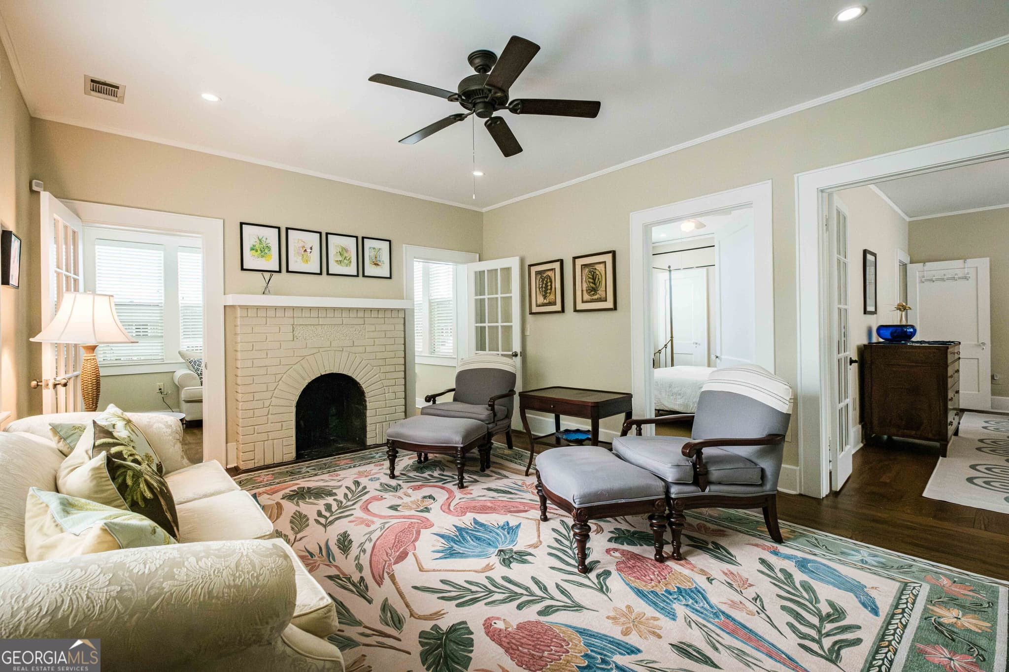 4 bedroom, 3 bathroom, 2,952 sq ft single family residence for sale at 309 E 34th Street, Savannah, GA 31401 — photo 4