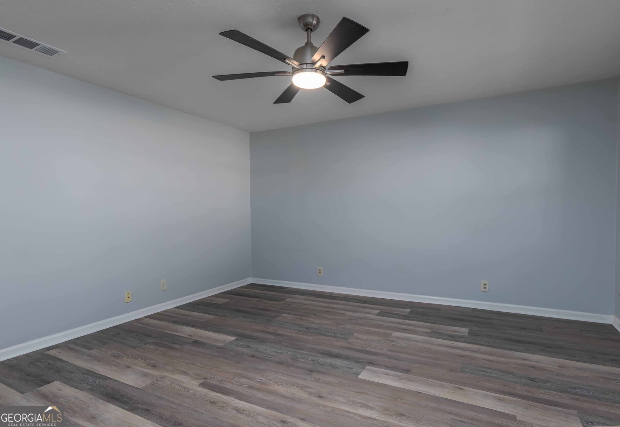 3 bedroom, 2.5 bathroom, 1,920 sq ft condominium under contract at 6101 River Road, Columbus, GA 31904 — photo 10