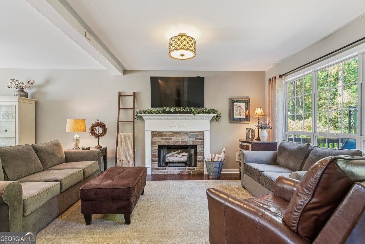 4 bedroom, 2.5 bathroom, 1,989 sq ft single family residence for sale at 1123 River Green Court, Mcdonough, GA 30252 — photo 5