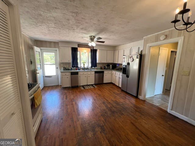4 bedroom, 4 bathroom, 2,658 sq ft single family residence for sale at 313 Main Street, Marshallville, GA 31057 — photo 6
