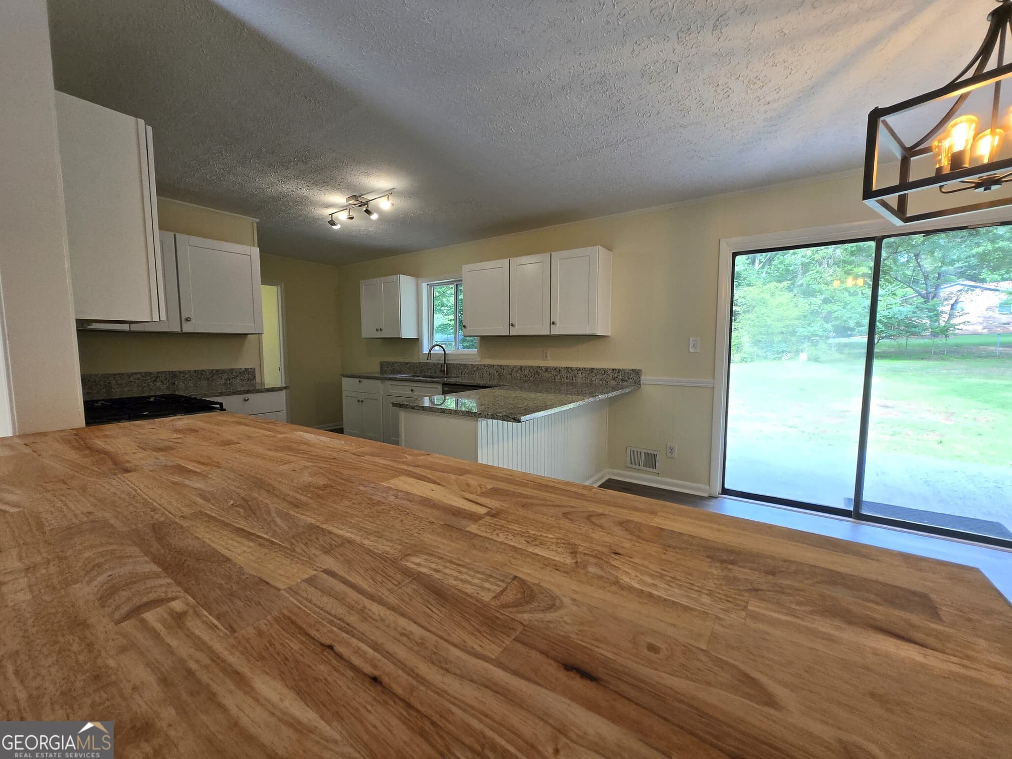 4 bedroom, 2.5 bathroom, 1,651 sq ft single family residence for sale at 210 Edgewood Drive, Athens, GA 30606 — photo 10