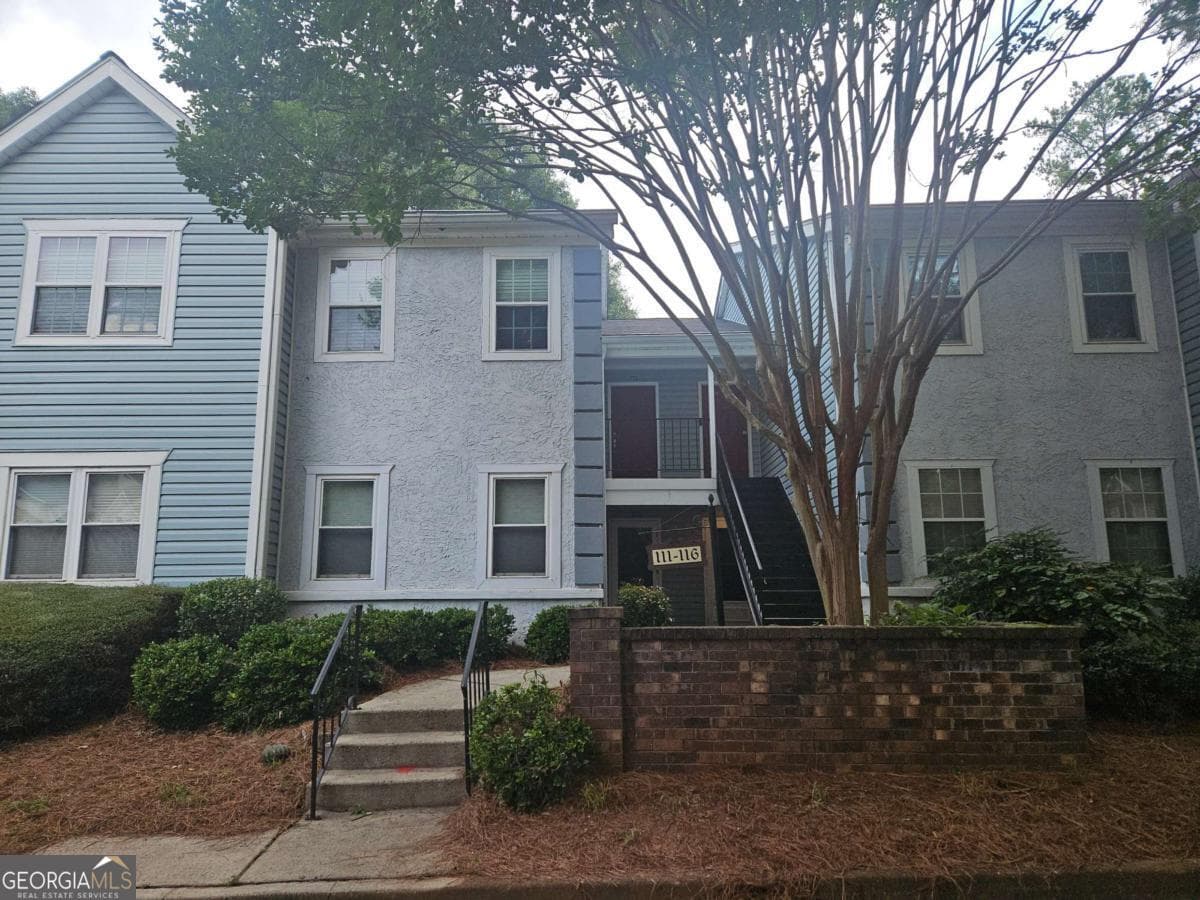 2 bedroom, 2 bathroom, 1,352 sq ft condominium for rent at 113 Hampshire Court 113, Avondale Estates, GA 30002 for $2,000 a month — photo 1 of 22