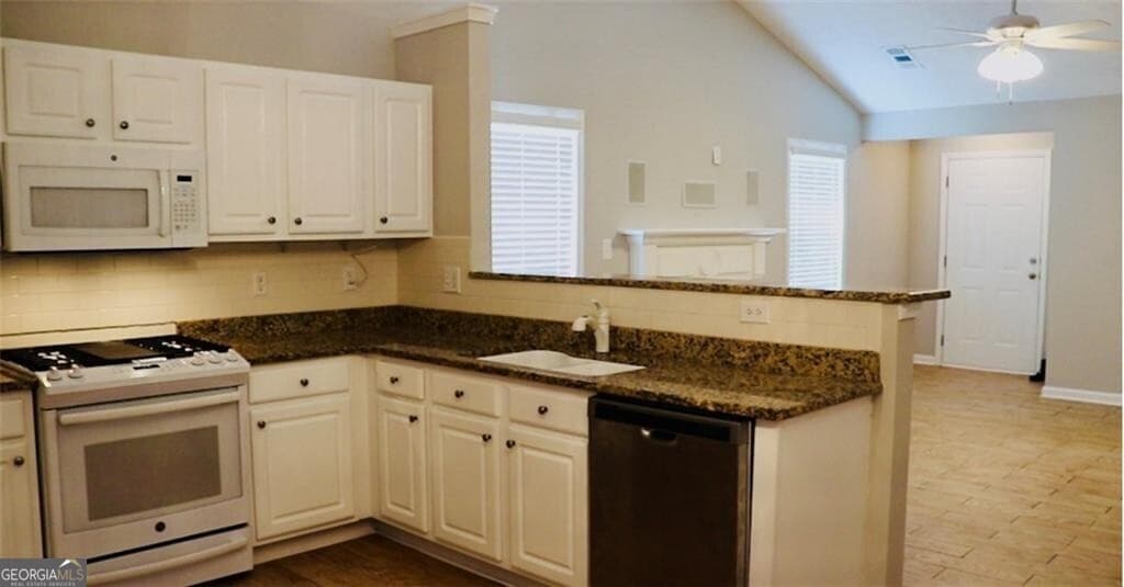 3 bedroom, 2 bathroom, 1,298 sq ft single family residence for rent at 1091 Pine Acre Drive, Sugar Hill, GA 30518 for $2,500 a month — photo 2