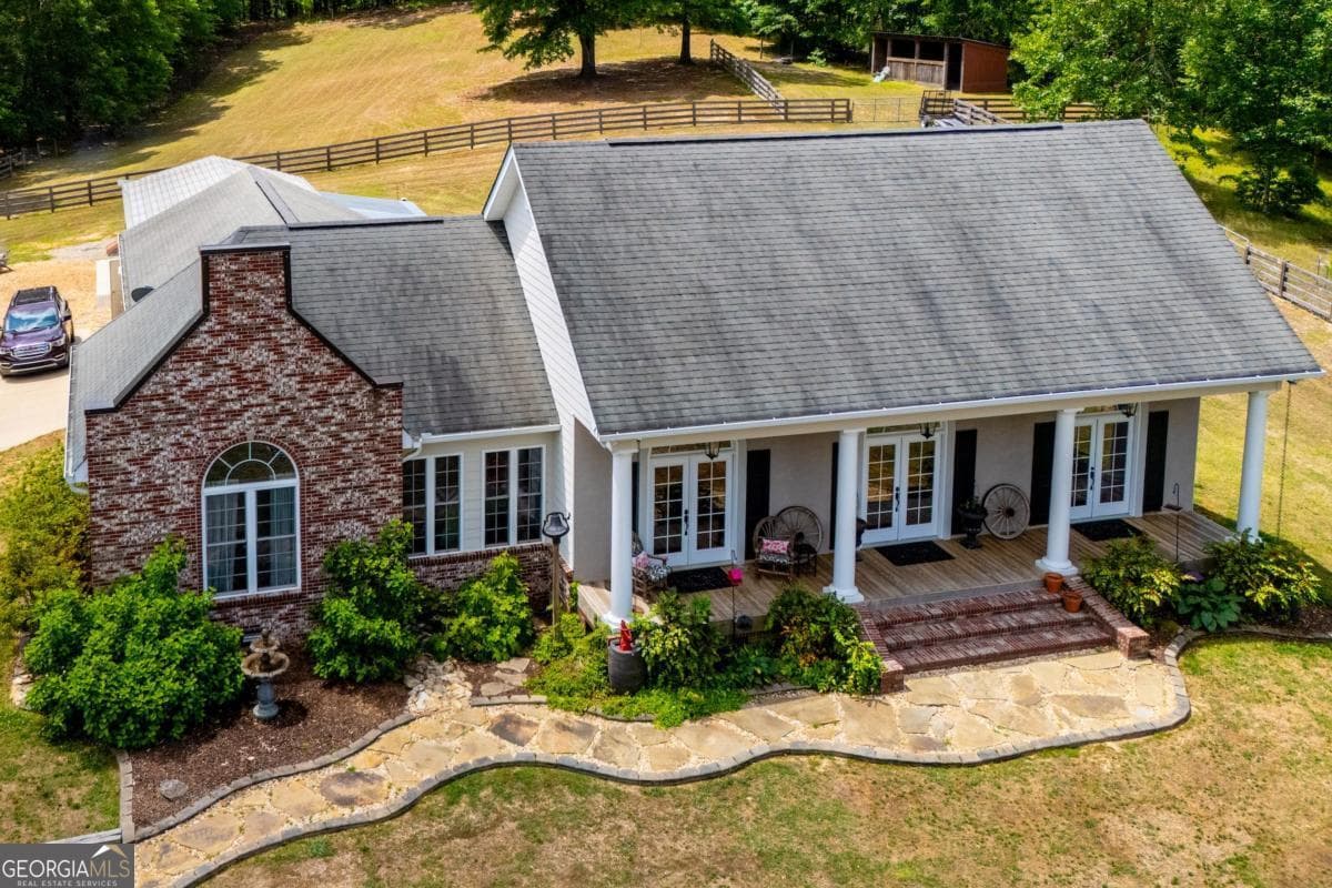 4 bedroom, 2 bathroom, 2,552 sq ft single family residence sold at 844 Payton Road, Newnan, GA 30263