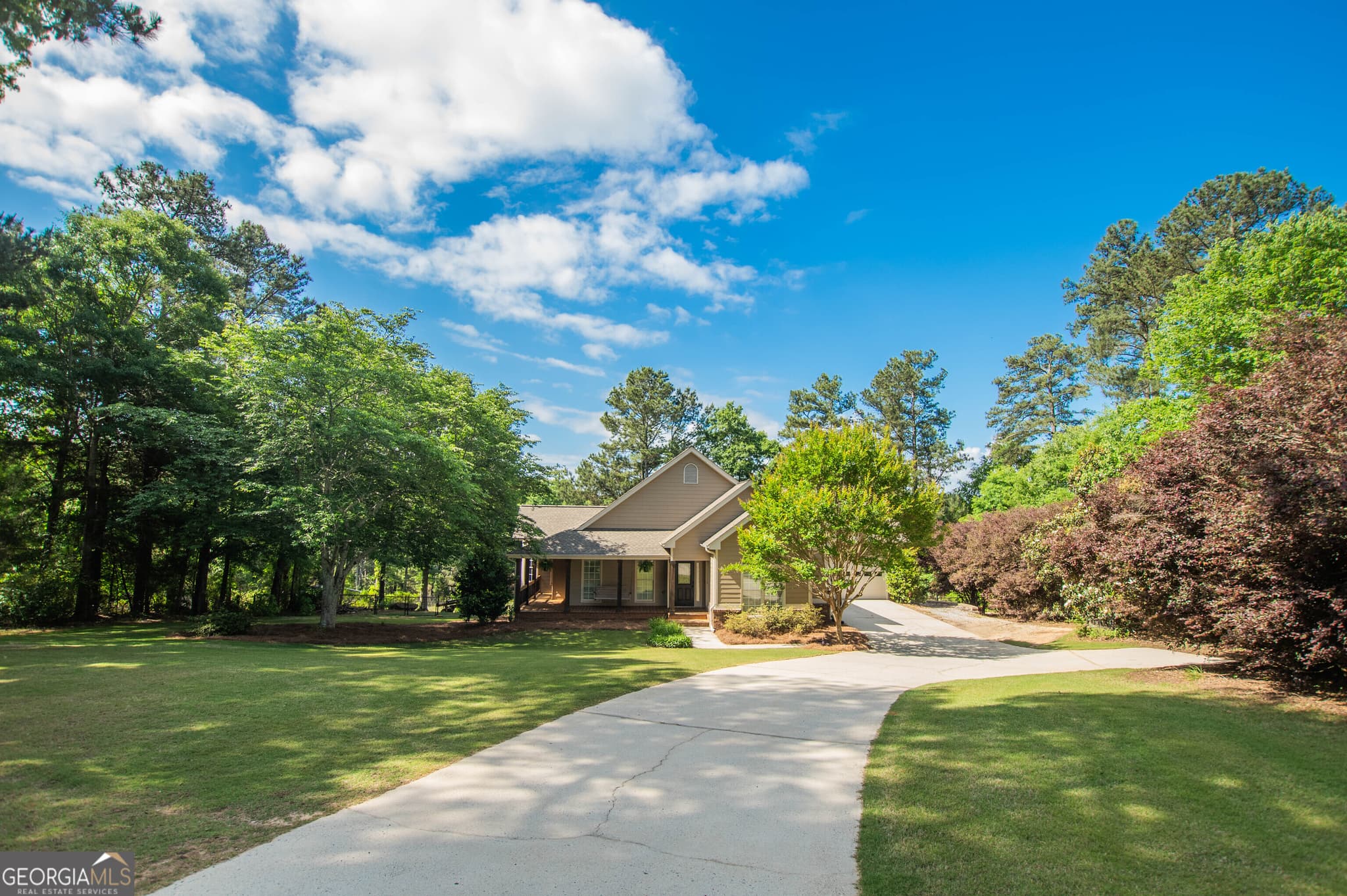 4 bedroom, 2 bathroom, 2,686 sq ft single family residence for sale at 3279 Wages Circle, Dacula, GA 30019 — photo 2