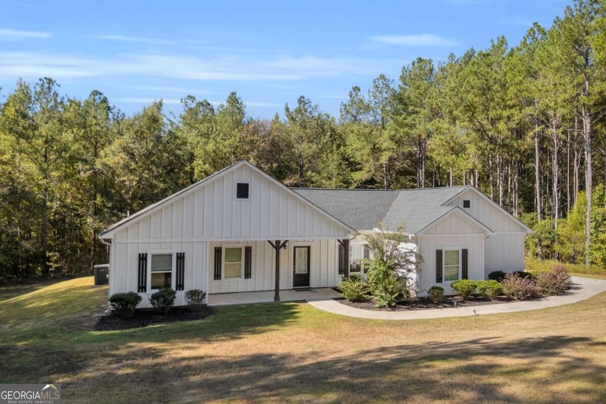 3 bedroom, 2 bathroom, 1,476 sq ft single family residence for sale at 118 Terrace Circle, Lexington, GA 30648 — photo 9