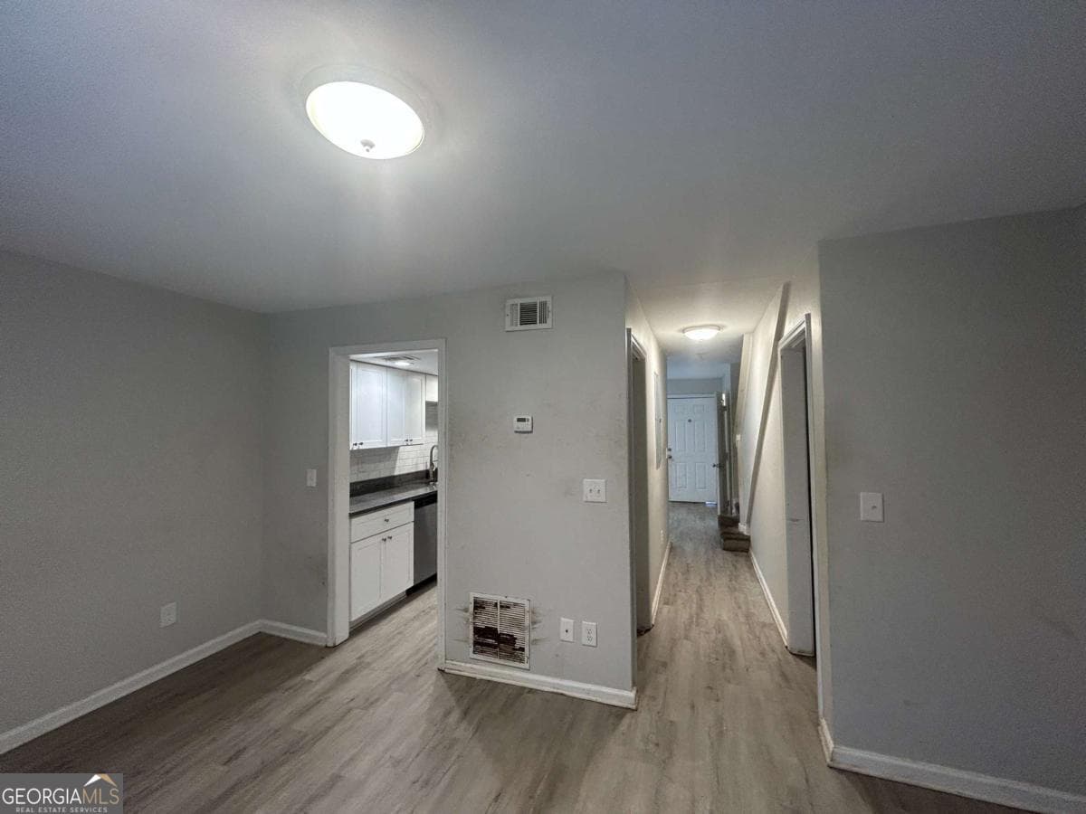 2 bedroom, 1.5 bathroom, 1,728 sq ft townhouse for sale at 2604 Campbellton Road 4C, Atlanta, GA 30311 — photo 4