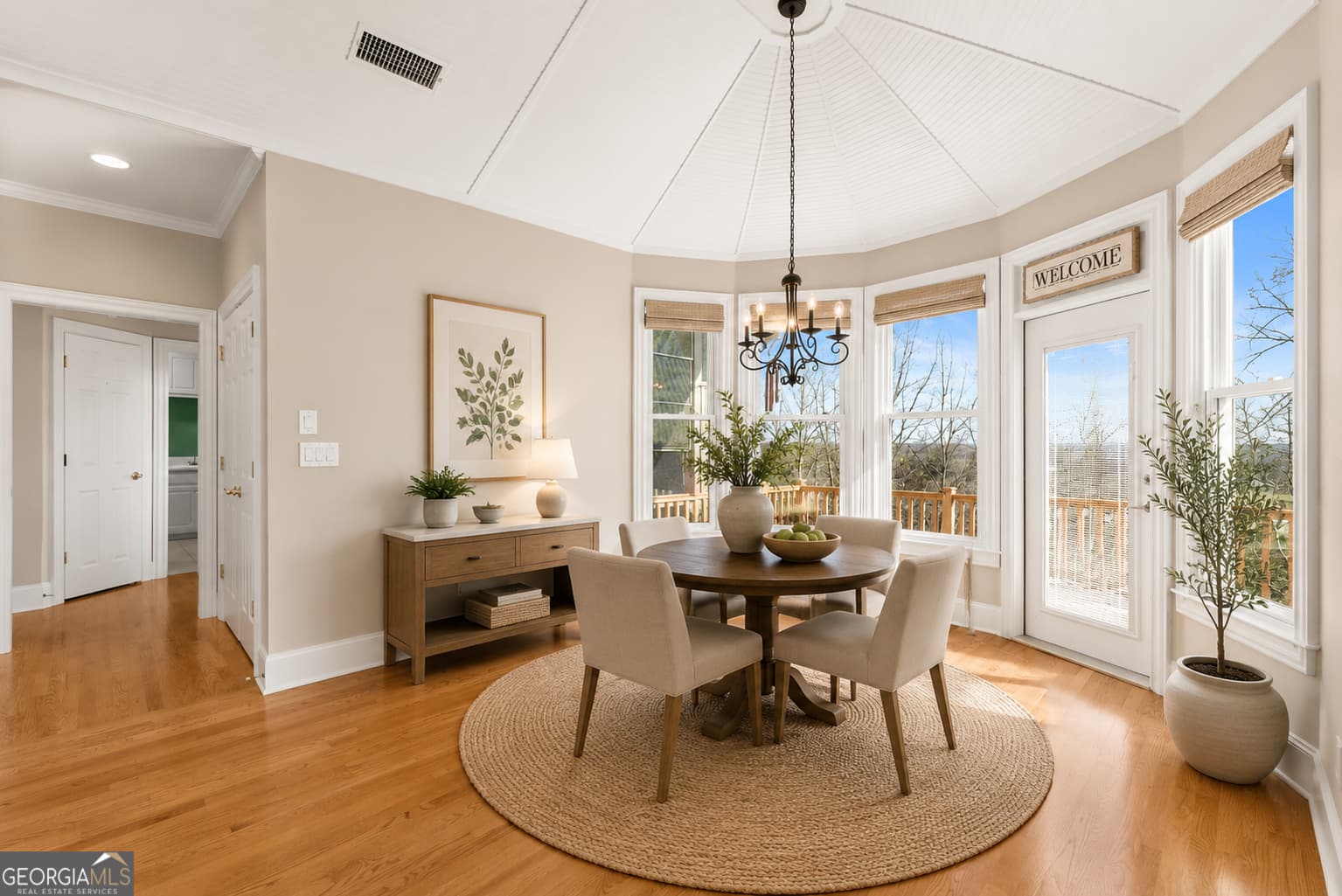 4 bedroom, 4.5 bathroom, 4,200 sq ft single family residence for sale at 3657 Mariner Bluff Court, Gainesville, GA 30506 — photo 8