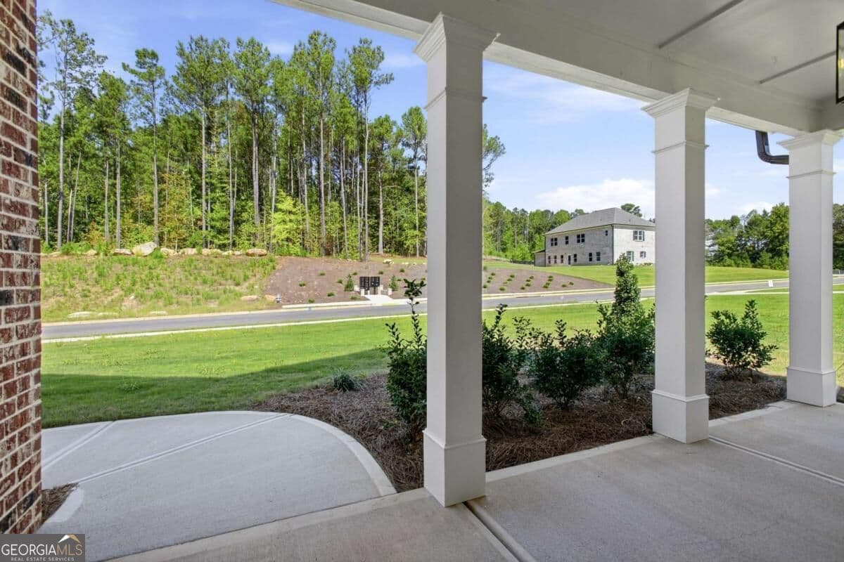 5 bedroom, 3 bathroom, 2,726 sq ft single family residence for sale at 113 Southview Drive, Ellenwood, GA 30294 — photo 6