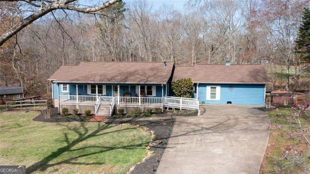 3 bedroom, 3 bathroom, 2,296 sq ft single family residence for sale at 1268 Riverbend Road, Demorest, GA 30535 — photo 3