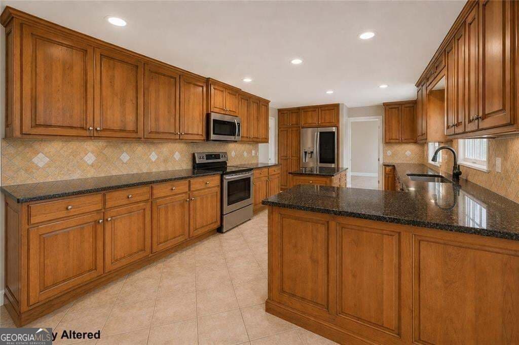 3 bedroom, 3 bathroom, 2,296 sq ft single family residence for sale at 1268 Riverbend Road, Demorest, GA 30535 — photo 9