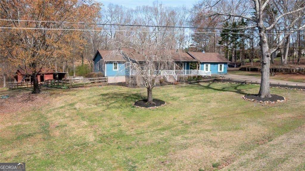 3 bedroom, 3 bathroom, 2,296 sq ft single family residence for sale at 1268 Riverbend Road, Demorest, GA 30535 — photo 4