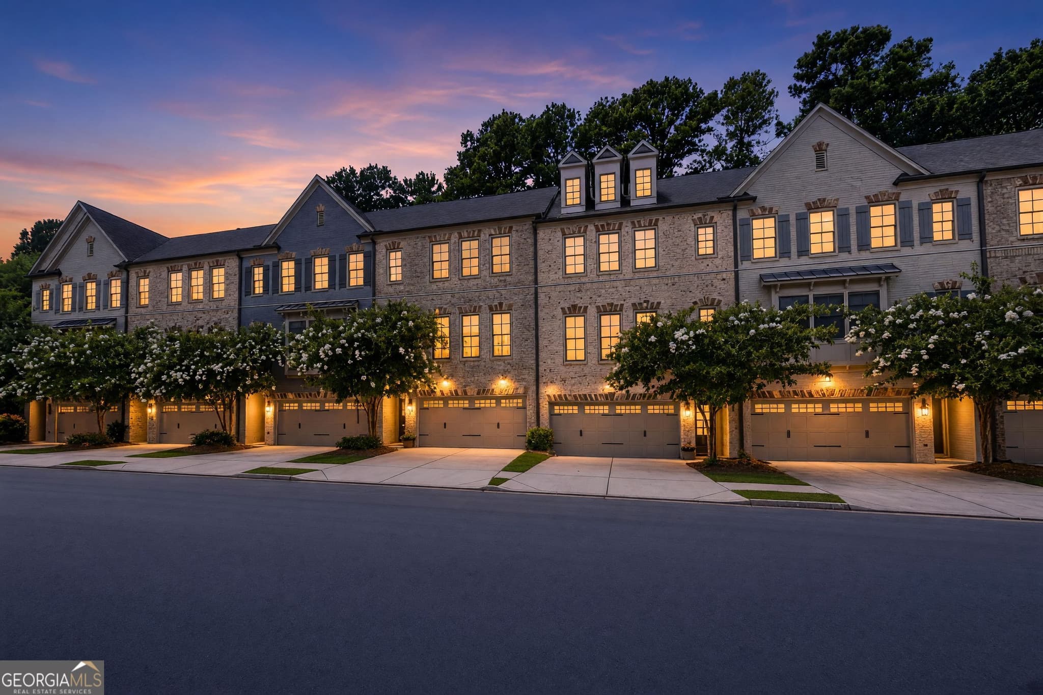 4 bedroom, 3.5 bathroom, 2,516 sq ft townhouse for sale at 2538 Skyland Drive, Brookhaven, GA 30319