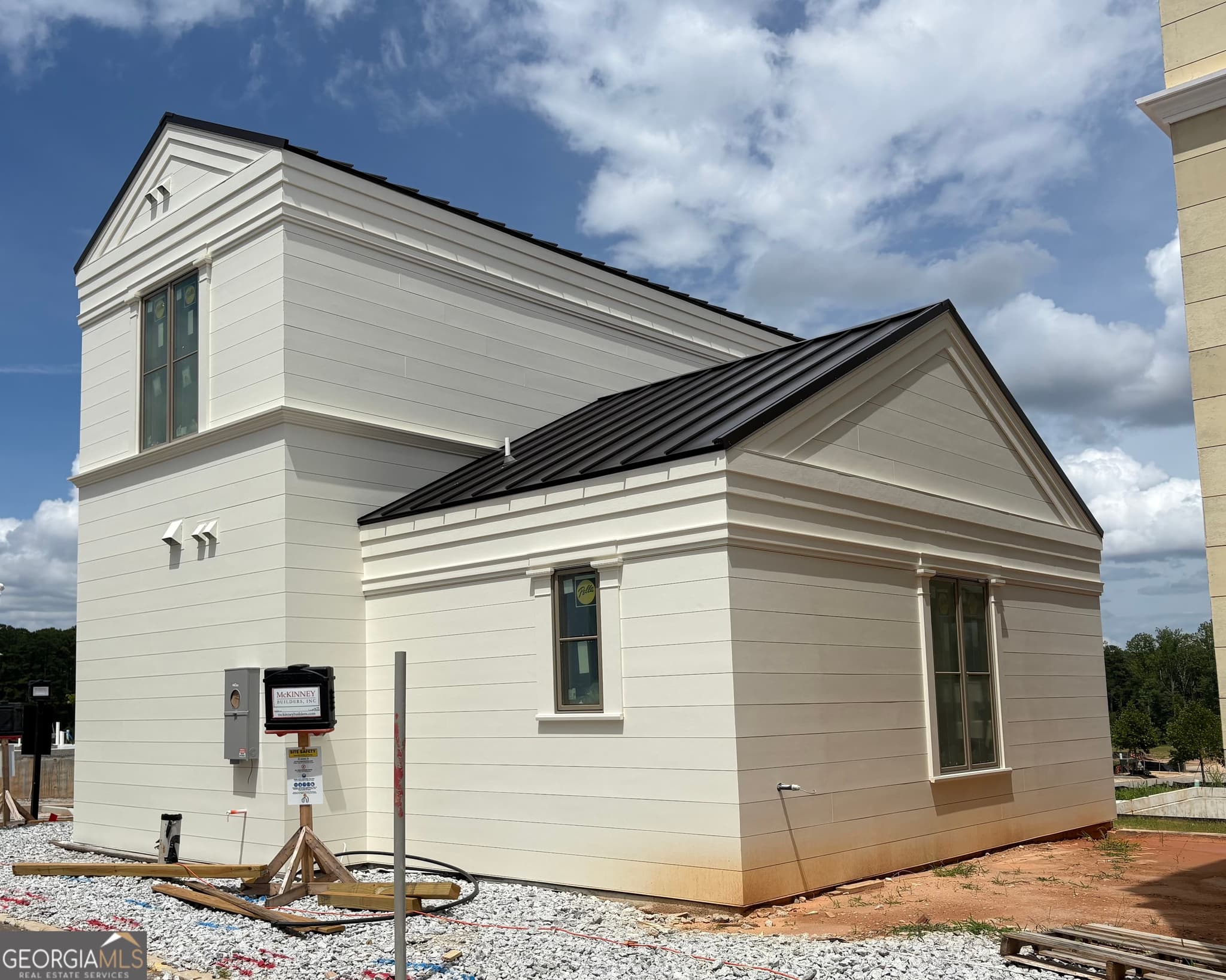 3 bedroom, 2 bathroom, 1,261 sq ft single family residence for sale at 400 Lamu Lane, Fayetteville, GA 30214 — photo 7