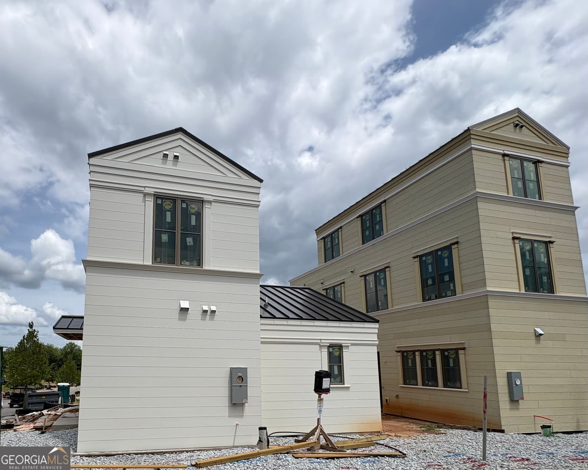 3 bedroom, 2 bathroom, 1,261 sq ft single family residence for sale at 400 Lamu Lane, Fayetteville, GA 30214 — photo 5