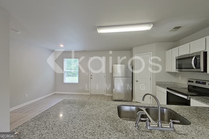 4 bedroom, 3 bathroom, 1,811 sq ft single family residence for rent at 207 Hawthorn Trail, Macon, GA 31210 for $2,025 a month — photo 6