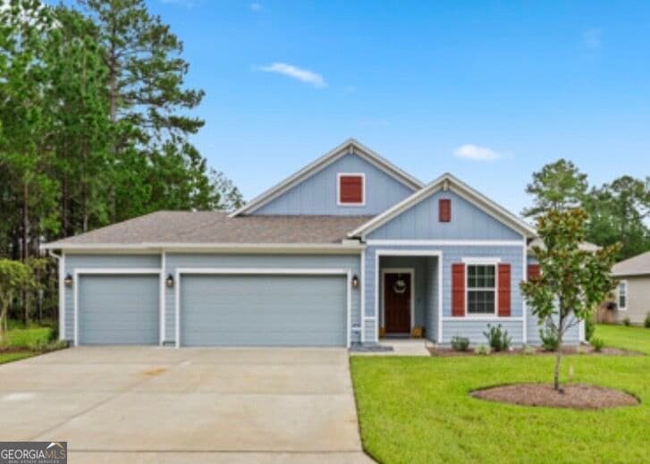 3 bedroom, 2 bathroom, 1,988 sq ft single family residence for sale at 137 Breakwater Loop, Kingsland, GA 31548