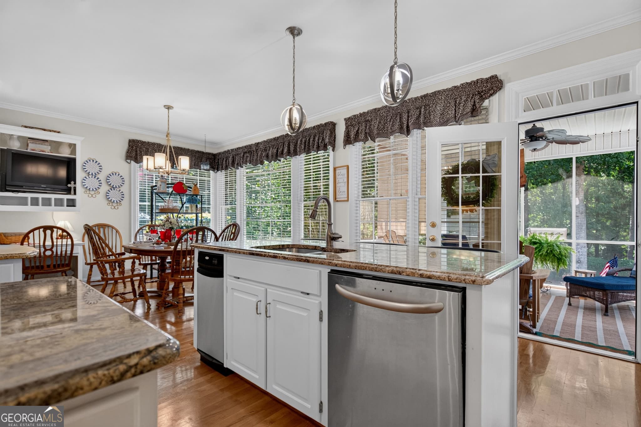5 bedroom, 4.5 bathroom, 4,518 sq ft single family residence for sale at 1026 Riverside Drive, Lagrange, GA 30240 — photo 10