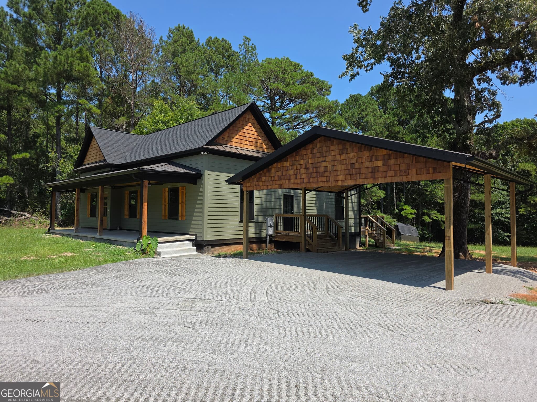 3 bedroom, 2 bathroom, 1,800 sq ft single family residence for sale at 3256 Thomson Hwy, Lincolnton, GA 30817 — photo 3