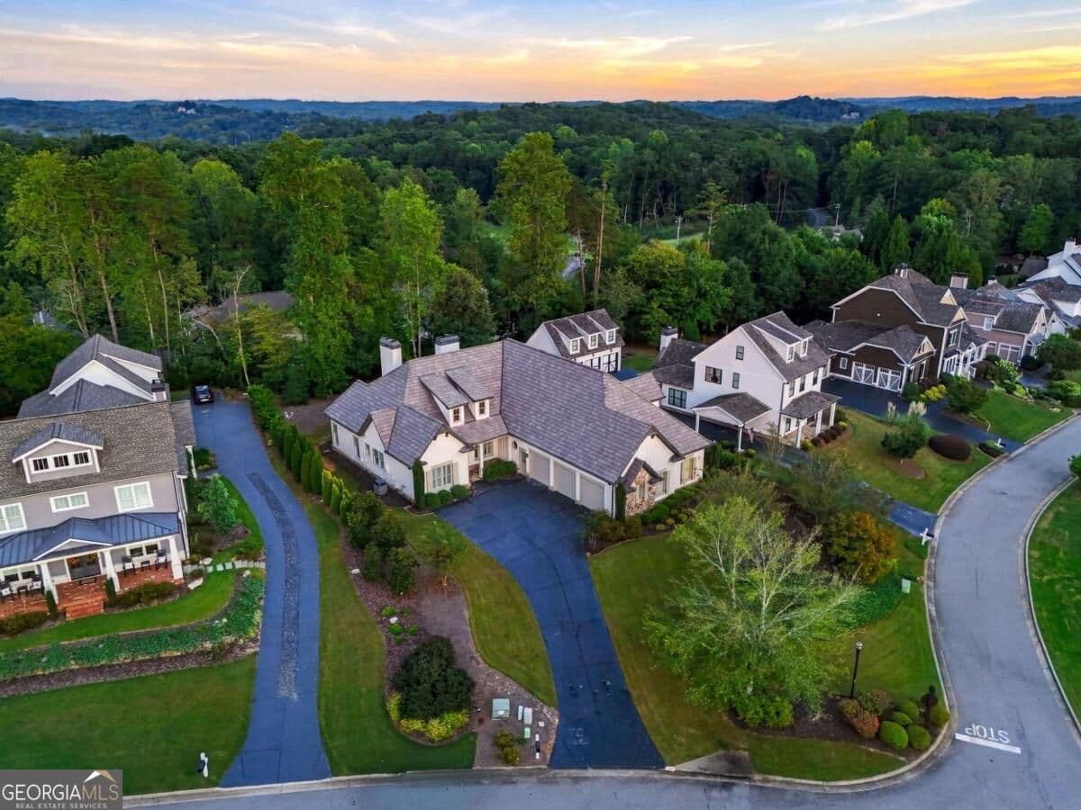 3 bedroom, 2.5 bathroom, 2,821 sq ft single family residence for sale at 8 Fieldstone Court, Dawsonville, GA 30534 — photo 4
