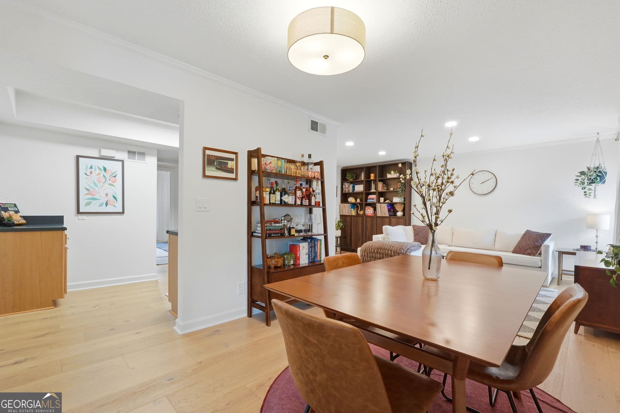 2 bedroom, 2 bathroom, 1,230 sq ft condominium for sale at 3301 Henderson Mill Road S4, Chamblee, GA 30341 — photo 5