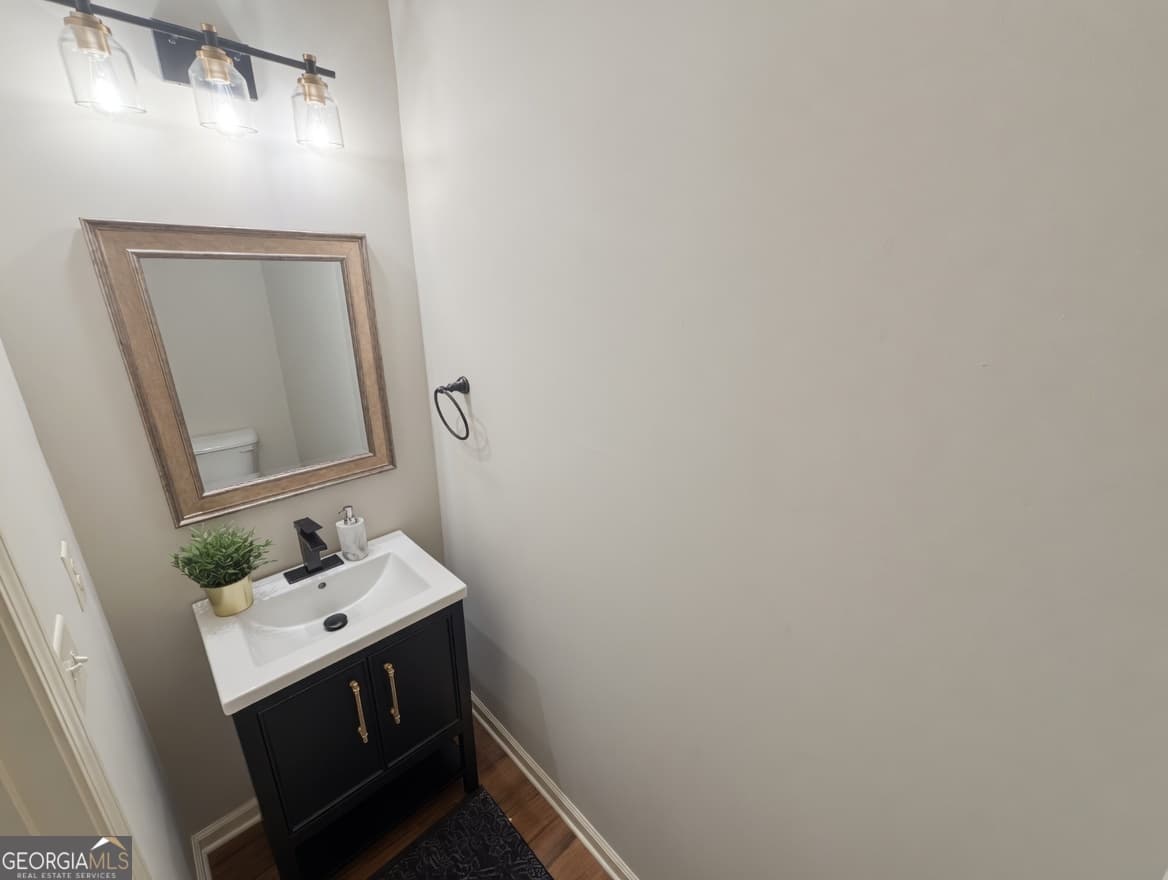 3 bedroom, 2.5 bathroom, 1,556 sq ft townhouse for sale at 5321 Timber Hills Drive, Oakwood, GA 30566 — photo 8