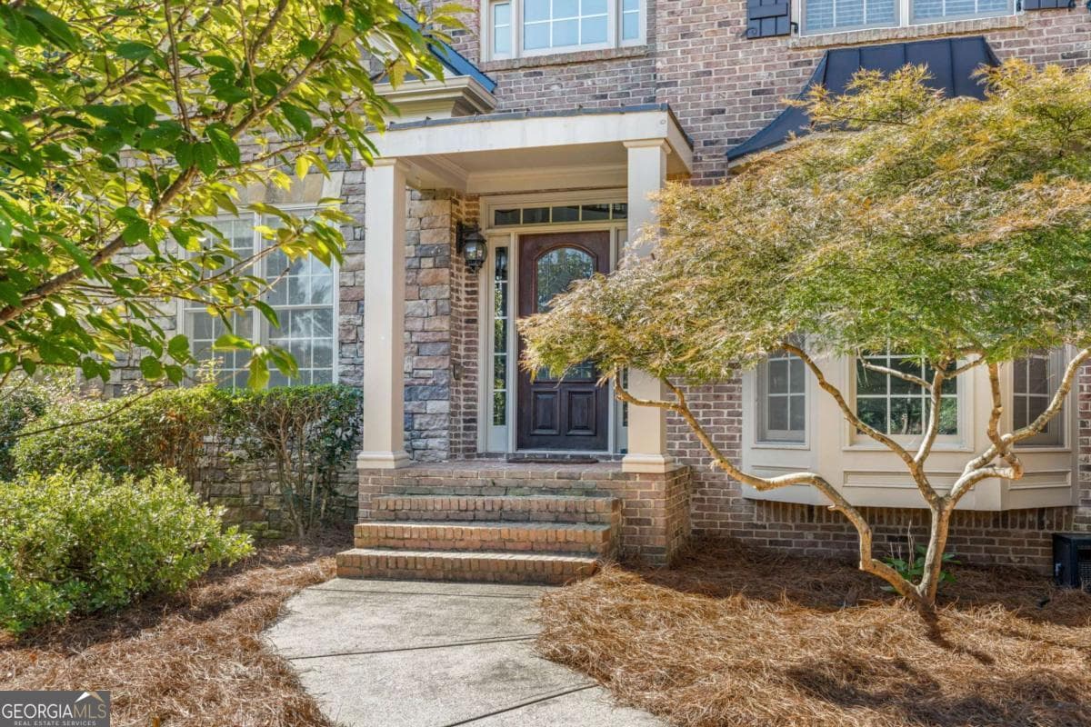 5 bedroom, 4 bathroom, 4,118 sq ft single family residence for rent at 1475 Boomer Circle, Suwanee, GA 30024 for $4,750 a month — photo 7