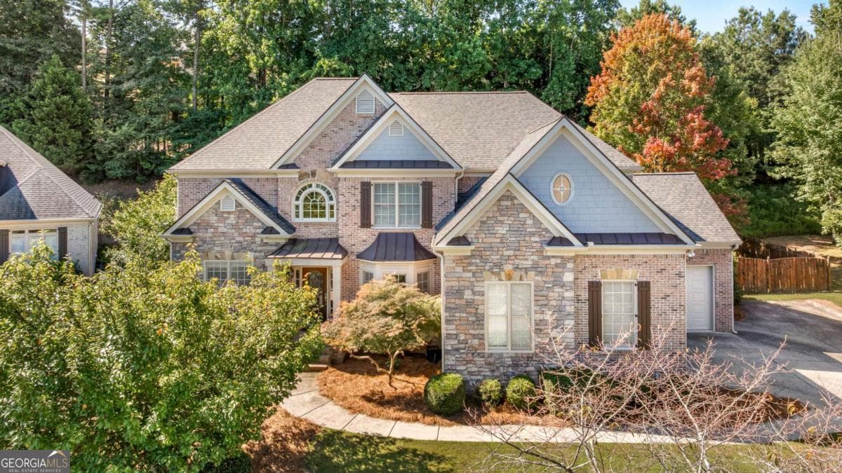 5 bedroom, 4 bathroom, 4,118 sq ft single family residence for rent at 1475 Boomer Circle, Suwanee, GA 30024 for $4,750 a month — photo 3