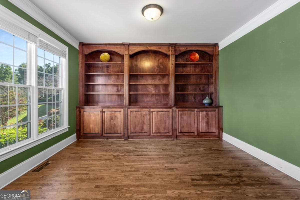 5 bedroom, 4 bathroom, 4,118 sq ft single family residence for rent at 1475 Boomer Circle, Suwanee, GA 30024 for $4,750 a month — photo 10