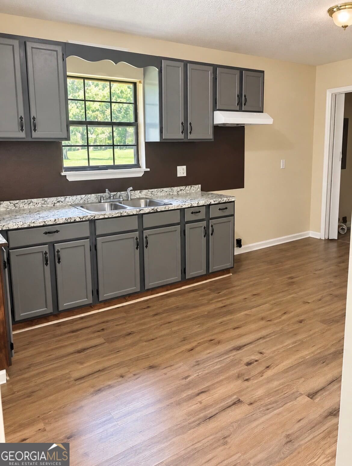 3 bedroom, 1 bathroom, 2,050 sq ft single family residence for sale at 187 Upson Street, Pelham, GA 31779 — photo 7
