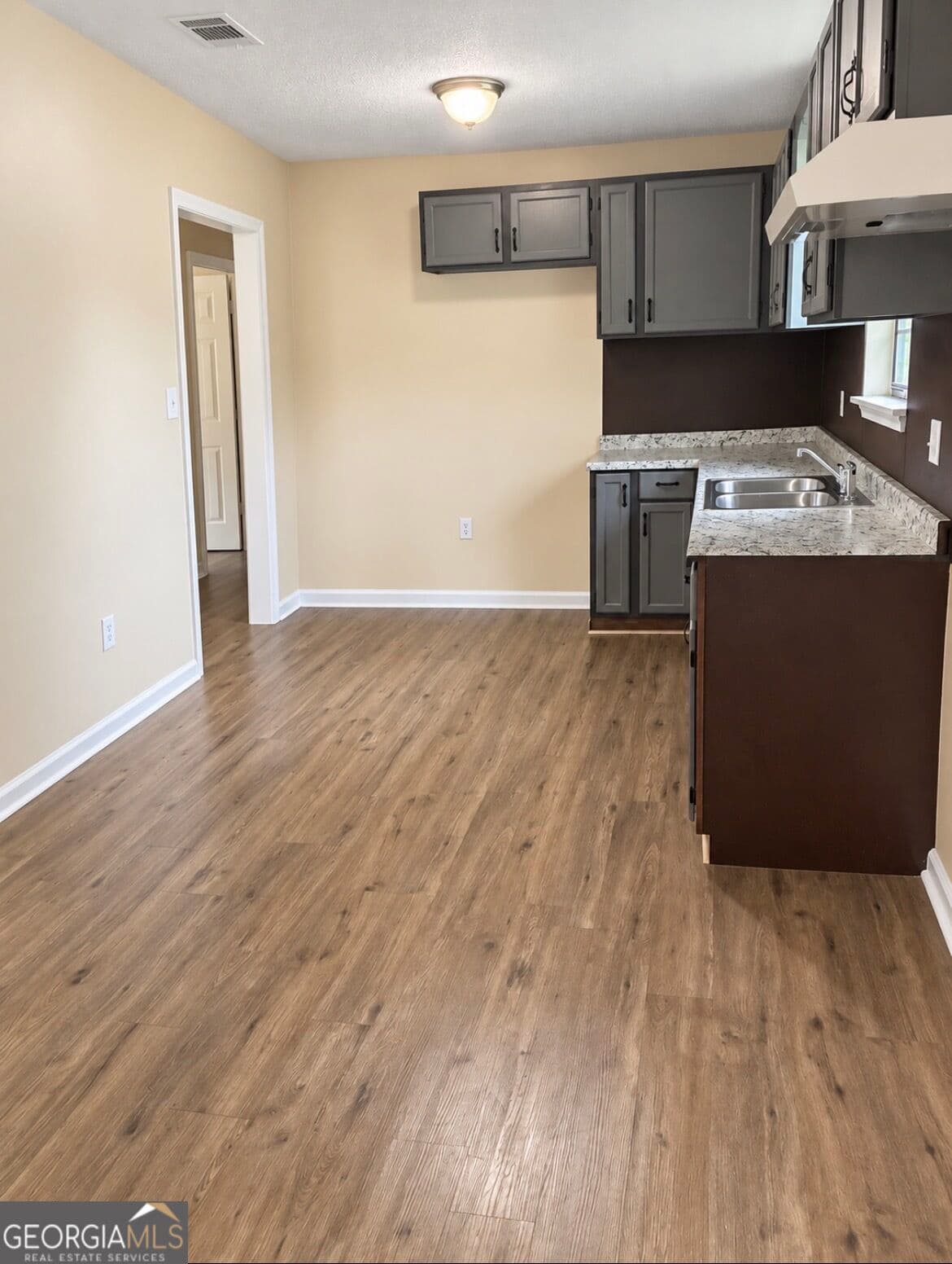 3 bedroom, 1 bathroom, 2,050 sq ft single family residence for sale at 187 Upson Street, Pelham, GA 31779 — photo 8