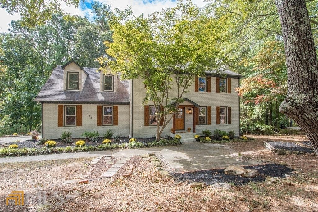 4 bedroom, 2.5 bathroom, 2,200 sq ft single family residence for sale at 185 Chimney Springs, Tyrone, GA 30290 — photo 3