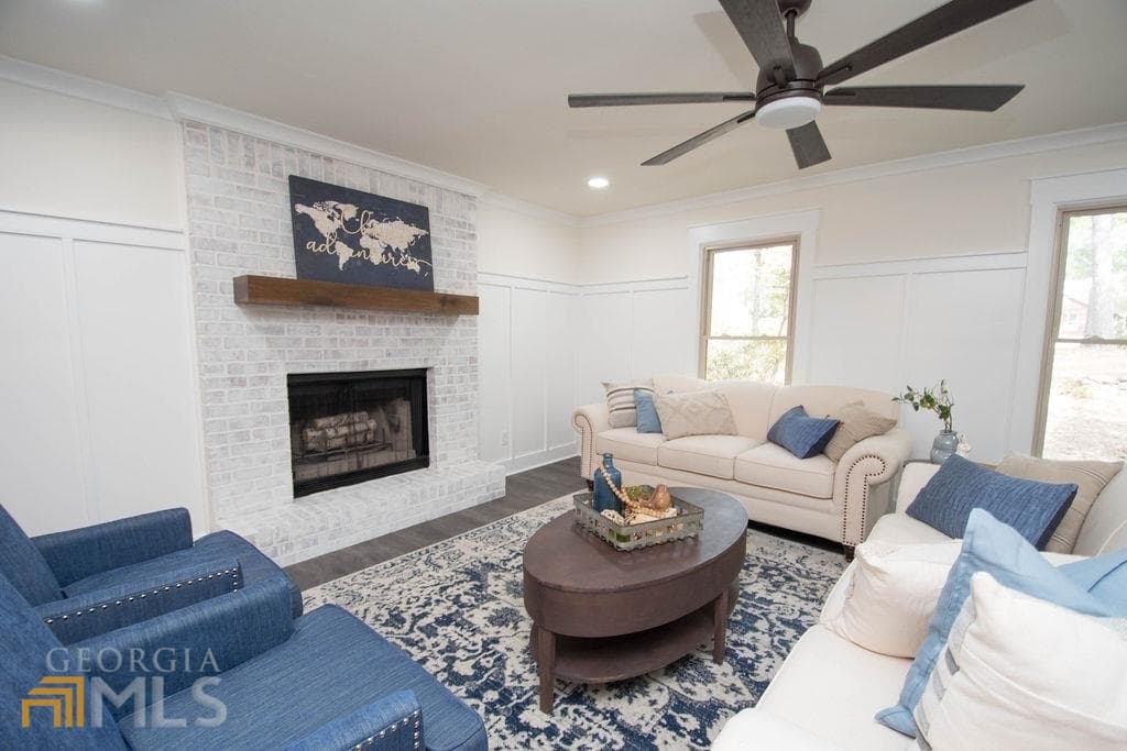 4 bedroom, 2.5 bathroom, 2,200 sq ft single family residence for sale at 185 Chimney Springs, Tyrone, GA 30290 — photo 8